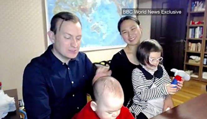 Robert kelly viral entrevista bbc