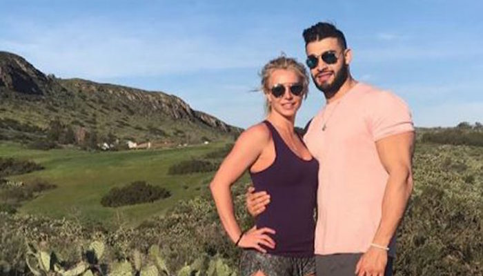 Novio de britney es blanco de las burlas en instagram
