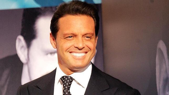 Luis miguel reaparecio y sorprendio por su cambio de imagen