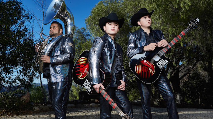 que se canse de llamar los plebes del rancho en palenque santa rita