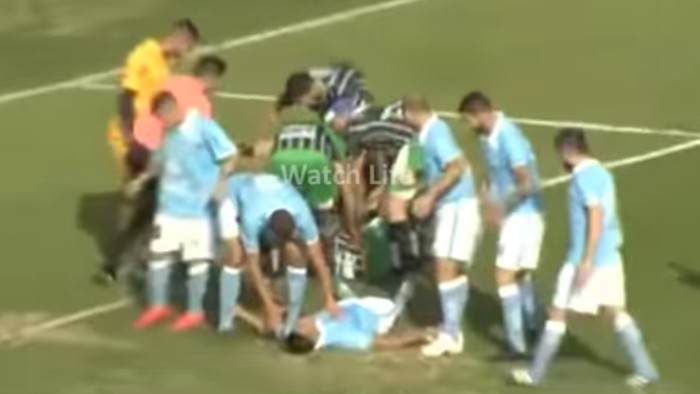 Un jugador terminó con el cráneo hundido tras un choque de cabezas Un jugador terminó con el cráneo hundido tras un choque de cabezas