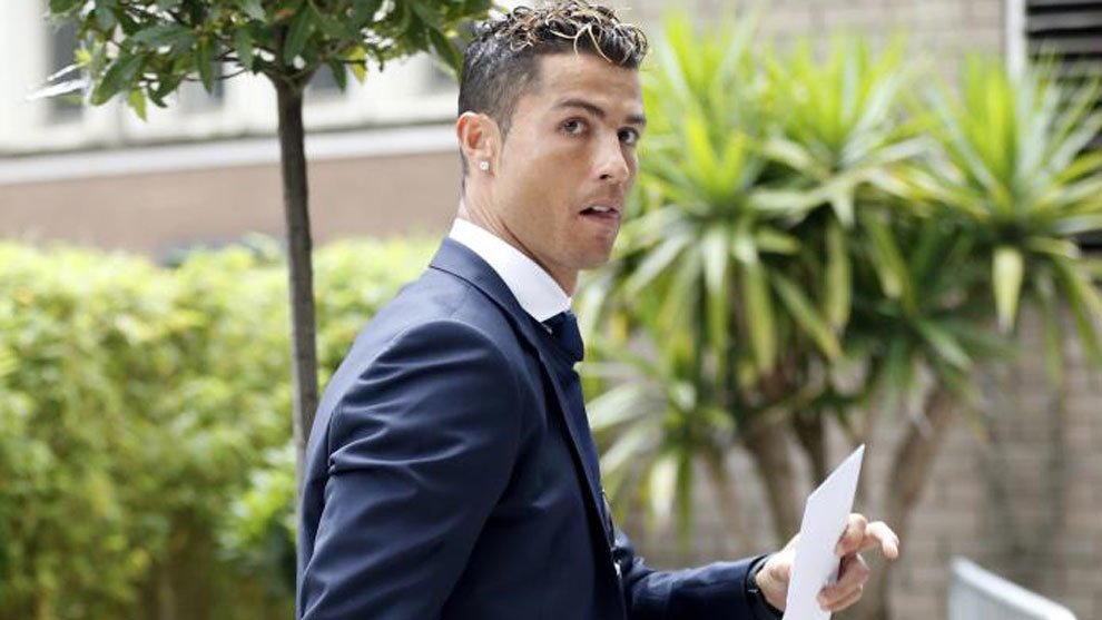 Resultado de imagen de cristiano ronaldo fraude