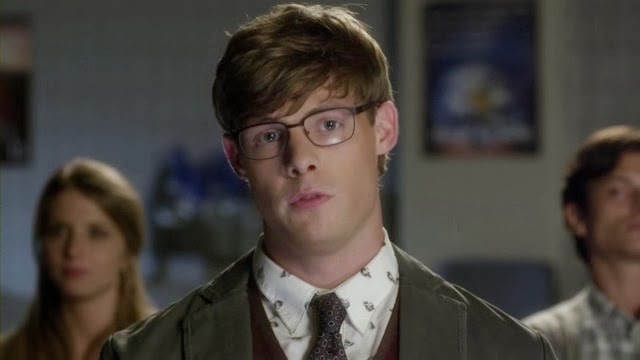 A la cárcel Brandon Jones de la serie Pretty Little Liars