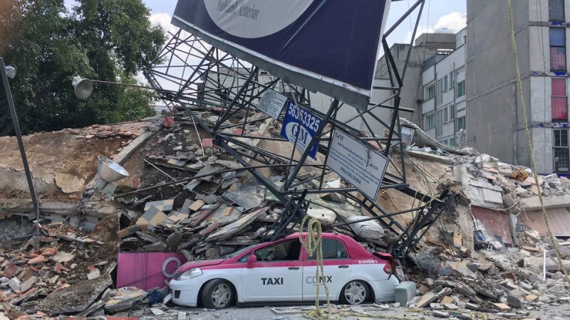 El fútbol también envía sentido mensaje a la víctimas del terremoto — México El fútbol también envía sentido mensaje a la víctimas del terremoto — México