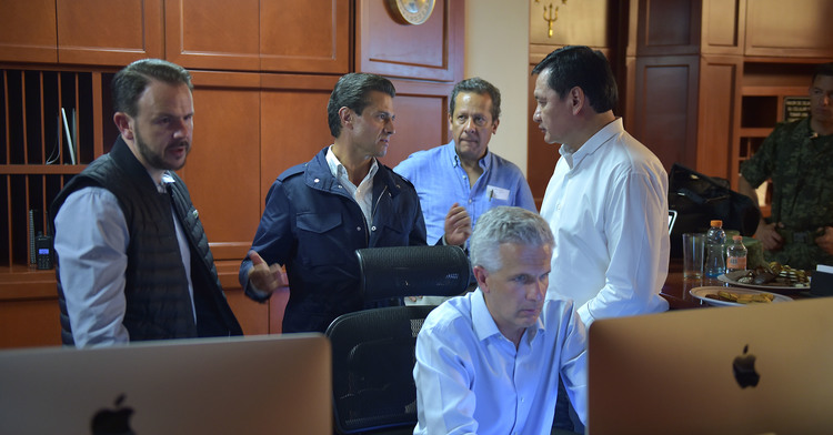 Highlight epn centros acopio sismo