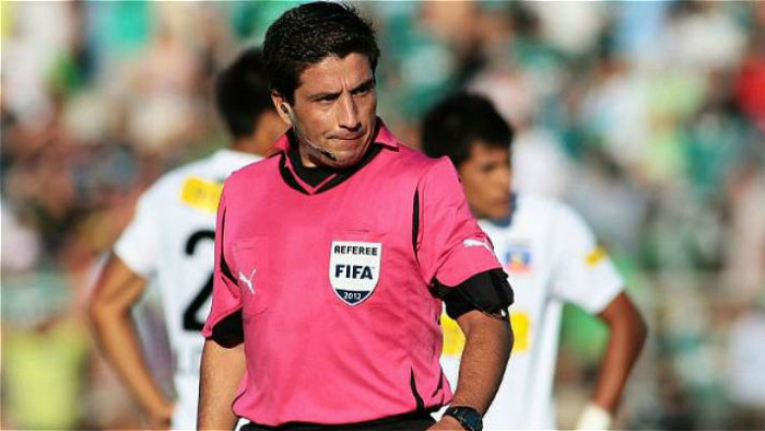 Arbitro chileno eduardo gamboa