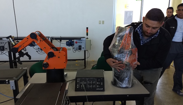 Utpn brazo robotico