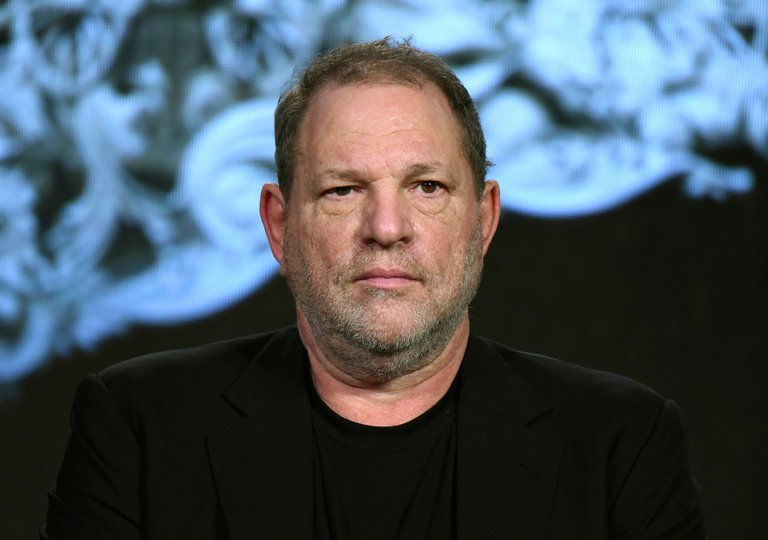 Desconocido agrede a productor Harvey Weinstein en restaurante — EEUU Desconocido agrede a productor Harvey Weinstein en restaurante — EEUU