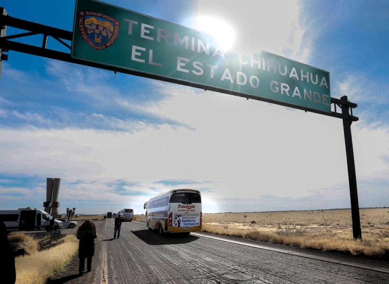 Revientan priistas caravana de la dignidad en Durango