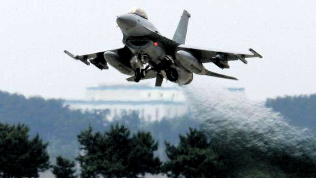 F 16
