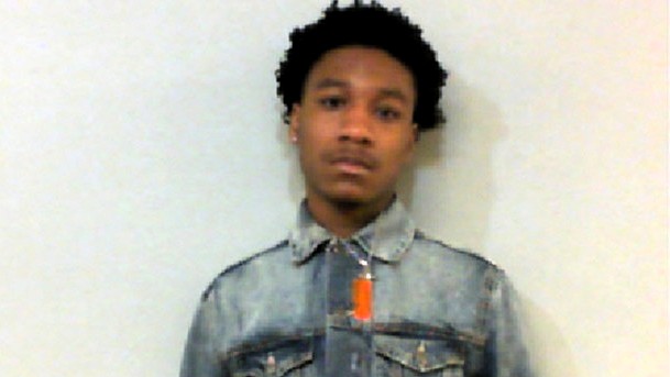 Talladega escuela joven arrestado