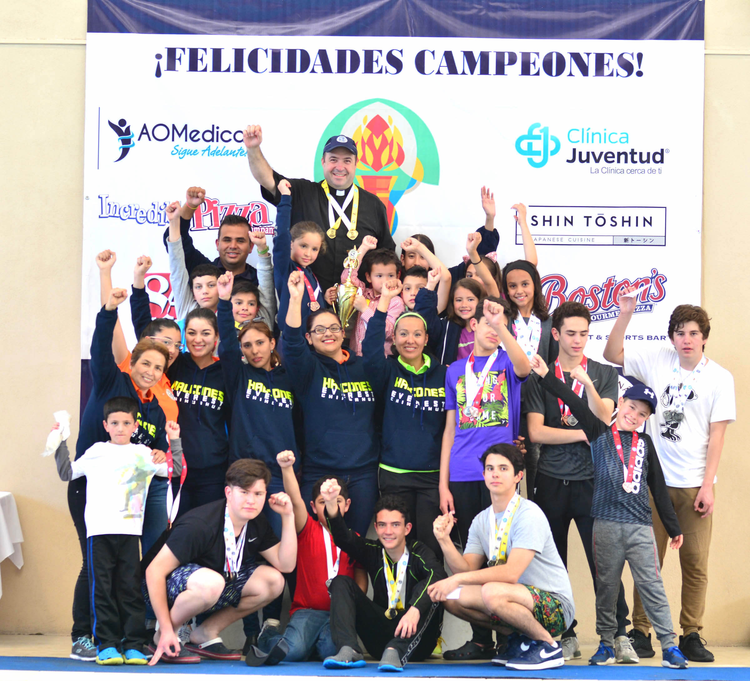 Copa everest campeones en natacion