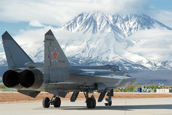 Asegura rusia control sobre los cielos del artico 01 580x387