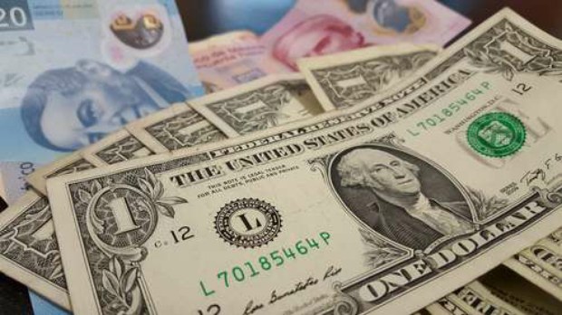 Dólar inicia la semana en 18.02 pesos Dólar inicia la semana en 18.02 pesos