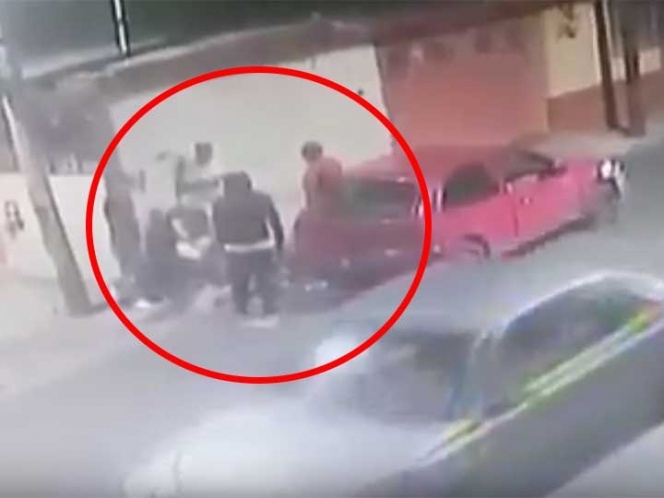 Captan en video asesinato de jóvenes de Iztapalapa