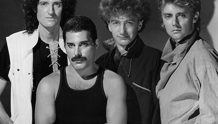 Video este es el trailer oficial de la peli cula de queen