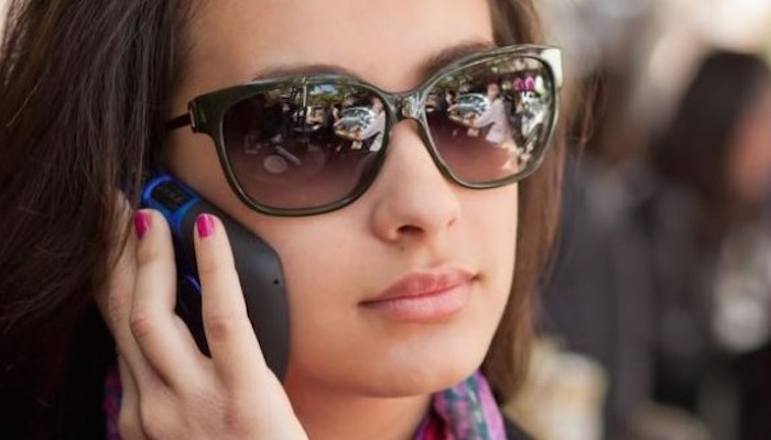 Celular cara acne piel