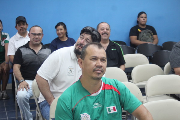Expone deportes