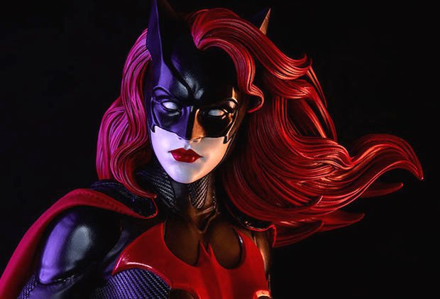 Anuncian serie de Batwoman, primera superheroína lesbiana de DC Comics