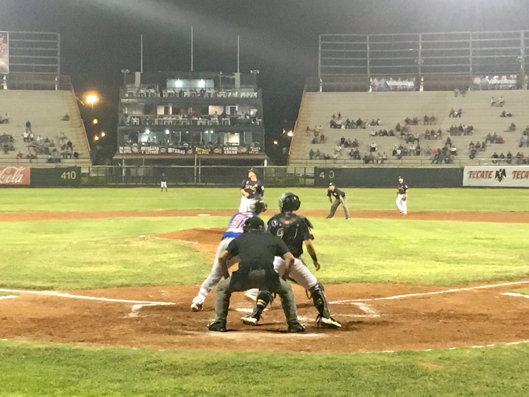 Dorados cae ante mazorqueros