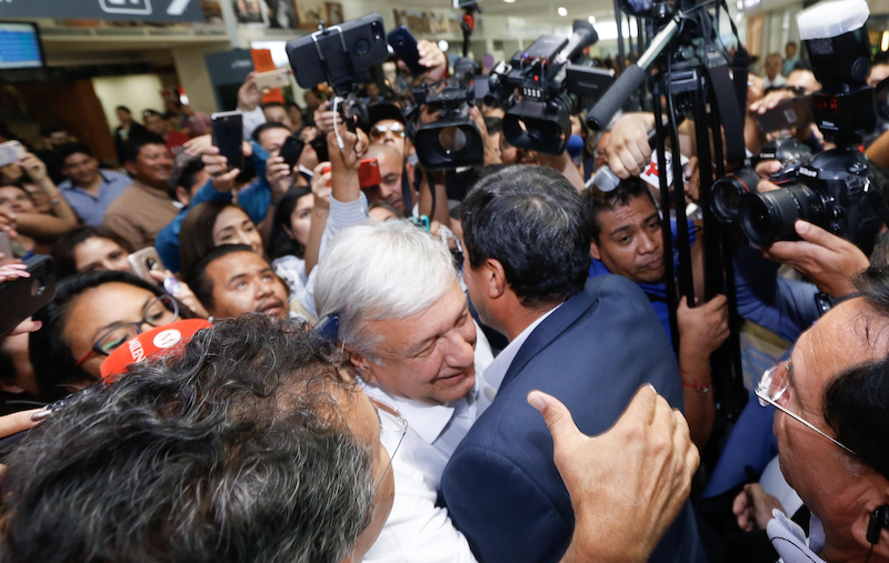 Amlo corral juarez aeropuerto