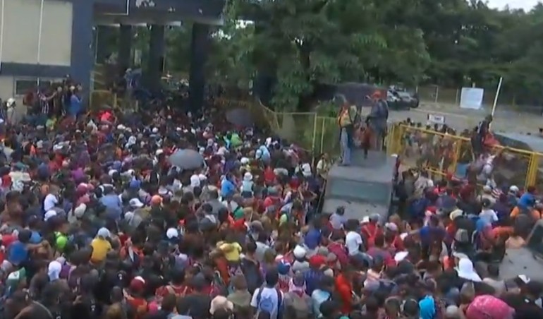 Migrantes entran a mexico