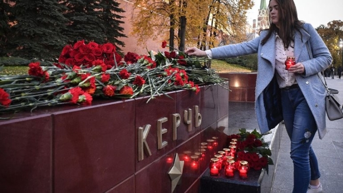 Impactante video de masacre en colegio de Crimea Impactante video de masacre en colegio de Crimea
