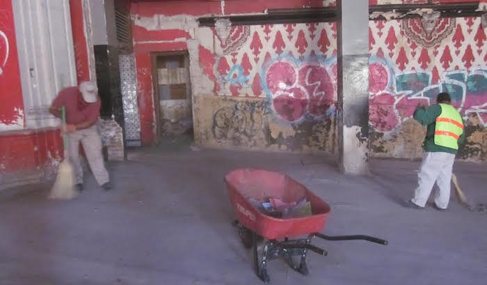 Limpian instalaciones del ex cine victoria 1