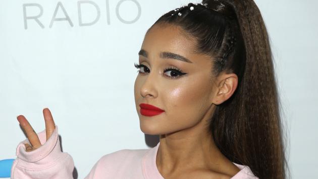 OMG! Ariana Grande se hace un cambio radical de look ¡Mírala! OMG! Ariana Grande se hace un cambio radical de look ¡Mírala!